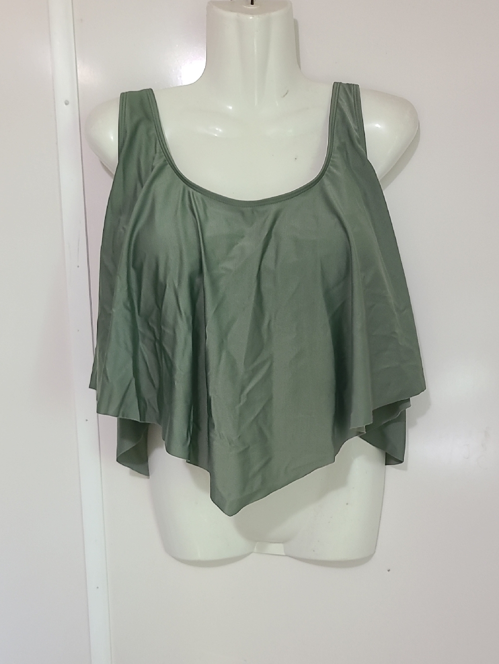 Sleeveless Layered Scoop Tank Top in Olive
